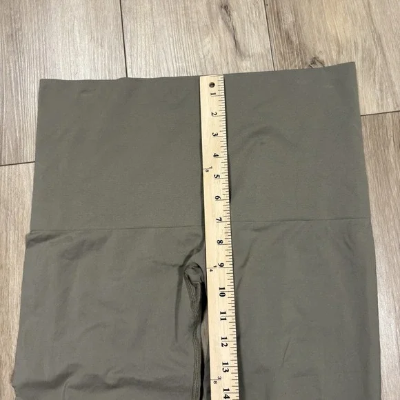 SKIMS Soft Smoothing Seamless Leggings Tan Green Women's XXL 2XL - Picture 3 of 7